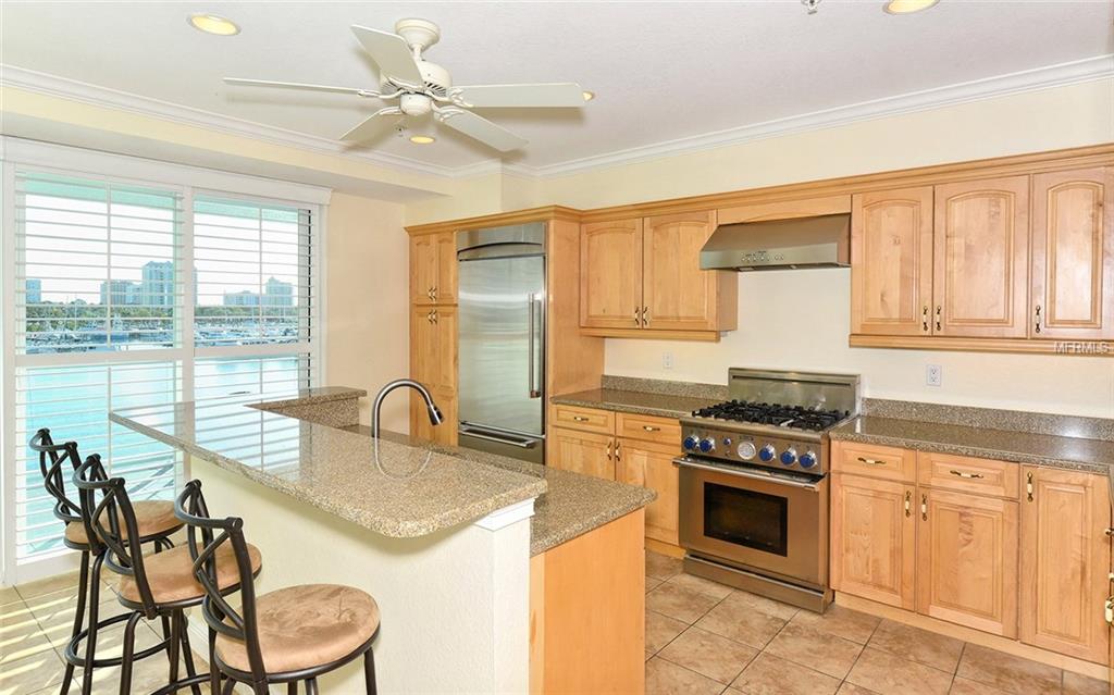 650 GOLDEN GATE POINT, SARASOTA, Florida 34236, 2 Bedrooms Bedrooms, 8 Rooms Rooms,2 BathroomsBathrooms,Residential,For sale,GOLDEN GATE,A4208528