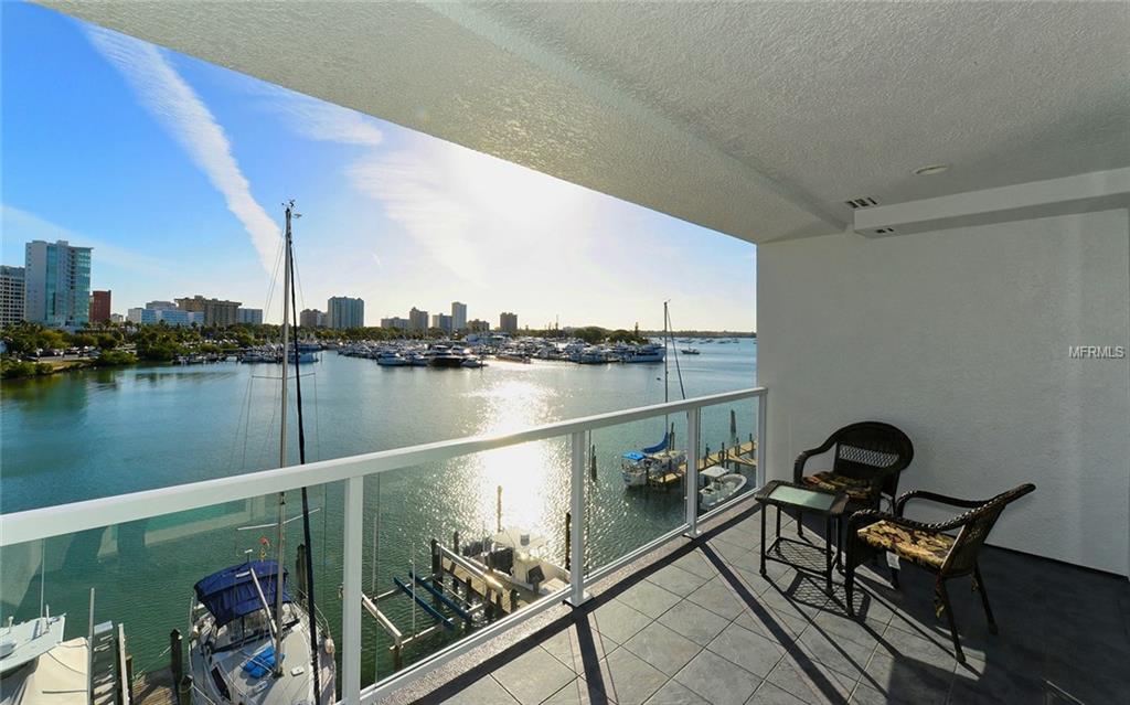 650 GOLDEN GATE POINT, SARASOTA, Florida 34236, 2 Bedrooms Bedrooms, 8 Rooms Rooms,2 BathroomsBathrooms,Residential,For sale,GOLDEN GATE,A4208528