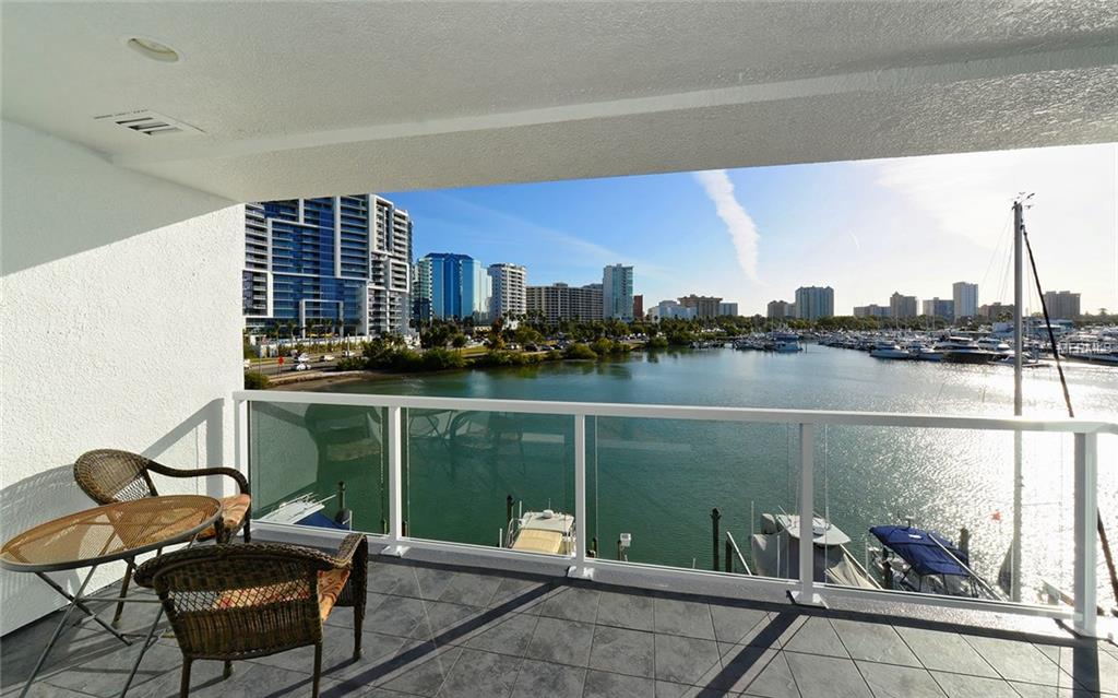 650 GOLDEN GATE POINT, SARASOTA, Florida 34236, 2 Bedrooms Bedrooms, 8 Rooms Rooms,2 BathroomsBathrooms,Residential,For sale,GOLDEN GATE,A4208528