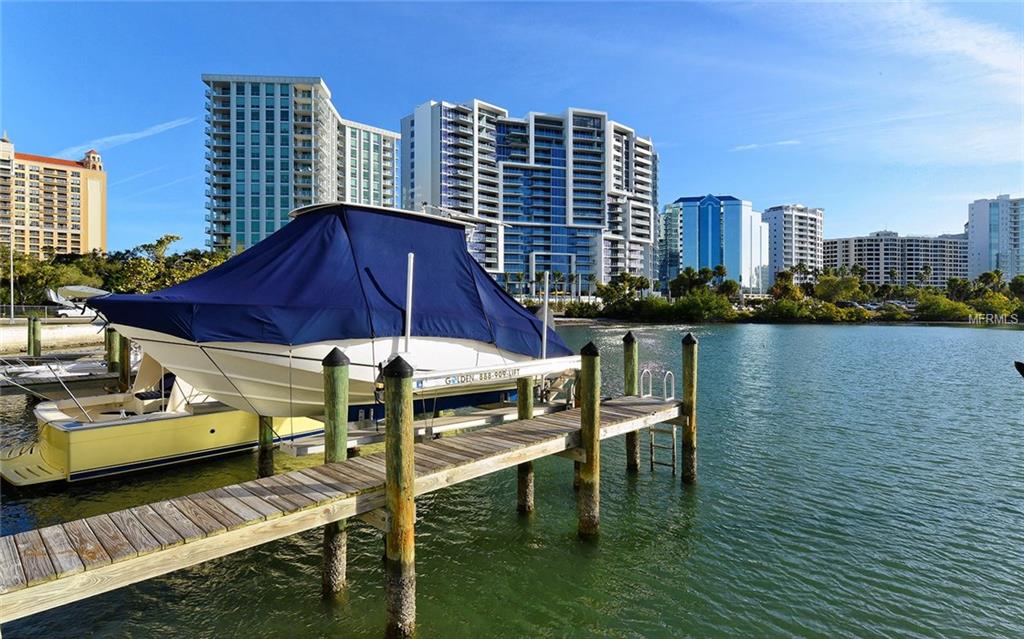 650 GOLDEN GATE POINT, SARASOTA, Florida 34236, 2 Bedrooms Bedrooms, 8 Rooms Rooms,2 BathroomsBathrooms,Residential,For sale,GOLDEN GATE,A4208528