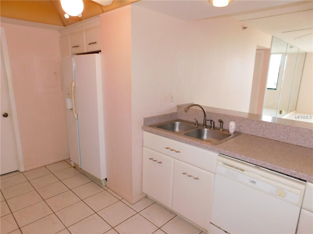 6322 PALMA DEL MAR BOULEVARD S, ST PETERSBURG, Florida 33715, 2 Bedrooms Bedrooms, 4 Rooms Rooms,2 BathroomsBathrooms,Residential,For sale,PALMA DEL MAR,U7846427