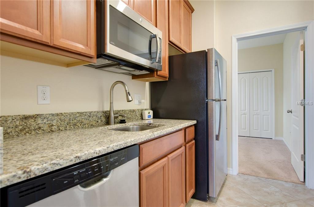 916 MEADOW GLADE DRIVE, RUSKIN, Florida 33570, 3 Bedrooms Bedrooms, 7 Rooms Rooms,3 BathroomsBathrooms,Residential,For sale,MEADOW GLADE,T2927404