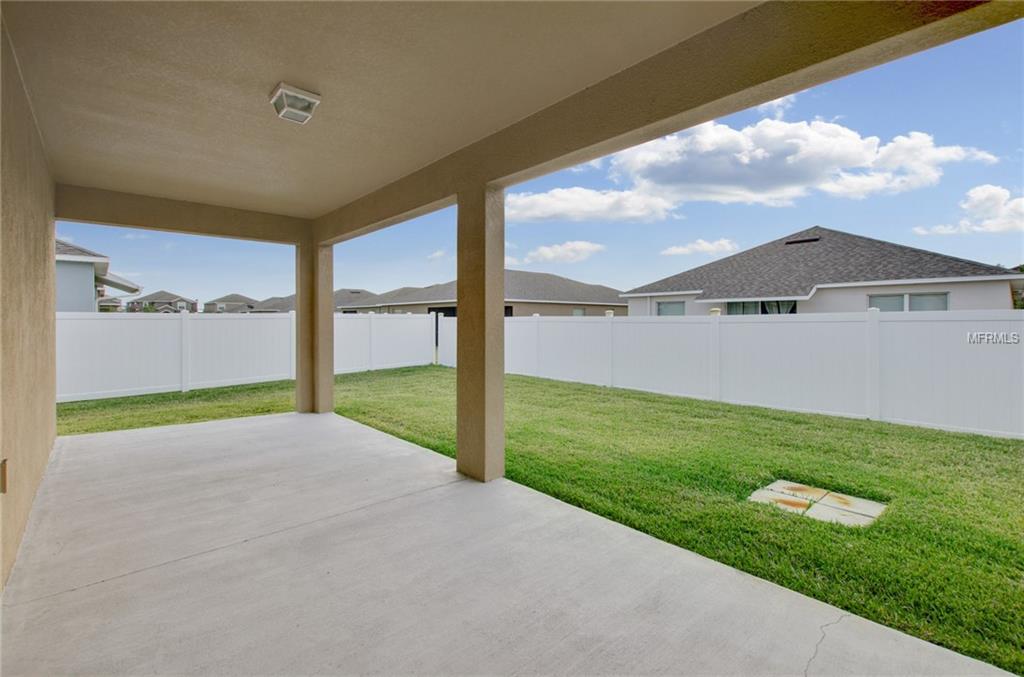 916 MEADOW GLADE DRIVE, RUSKIN, Florida 33570, 3 Bedrooms Bedrooms, 7 Rooms Rooms,3 BathroomsBathrooms,Residential,For sale,MEADOW GLADE,T2927404