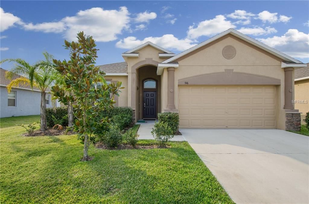 916 MEADOW GLADE DRIVE, RUSKIN, Florida 33570, 3 Bedrooms Bedrooms, 7 Rooms Rooms,3 BathroomsBathrooms,Residential,For sale,MEADOW GLADE,T2927404