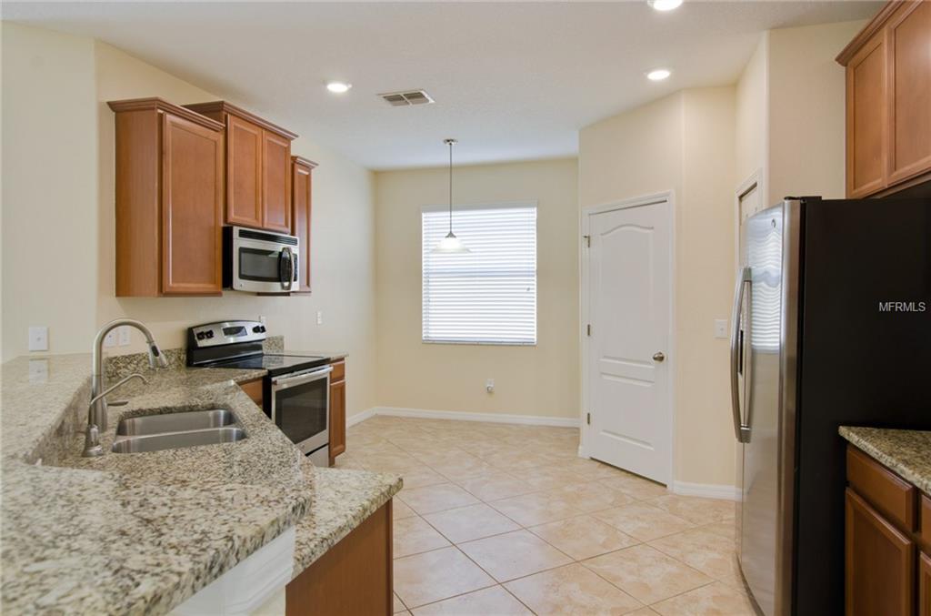 916 MEADOW GLADE DRIVE, RUSKIN, Florida 33570, 3 Bedrooms Bedrooms, 7 Rooms Rooms,3 BathroomsBathrooms,Residential,For sale,MEADOW GLADE,T2927404