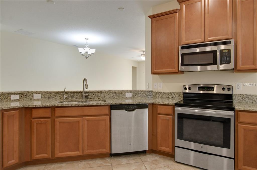 916 MEADOW GLADE DRIVE, RUSKIN, Florida 33570, 3 Bedrooms Bedrooms, 7 Rooms Rooms,3 BathroomsBathrooms,Residential,For sale,MEADOW GLADE,T2927404