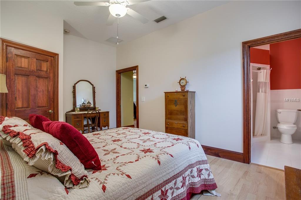 40636 PLYMOUTH CIRCLE, UMATILLA, Florida 32784, 4 Bedrooms Bedrooms, 9 Rooms Rooms,4 BathroomsBathrooms,Residential,For sale,PLYMOUTH,G4849621