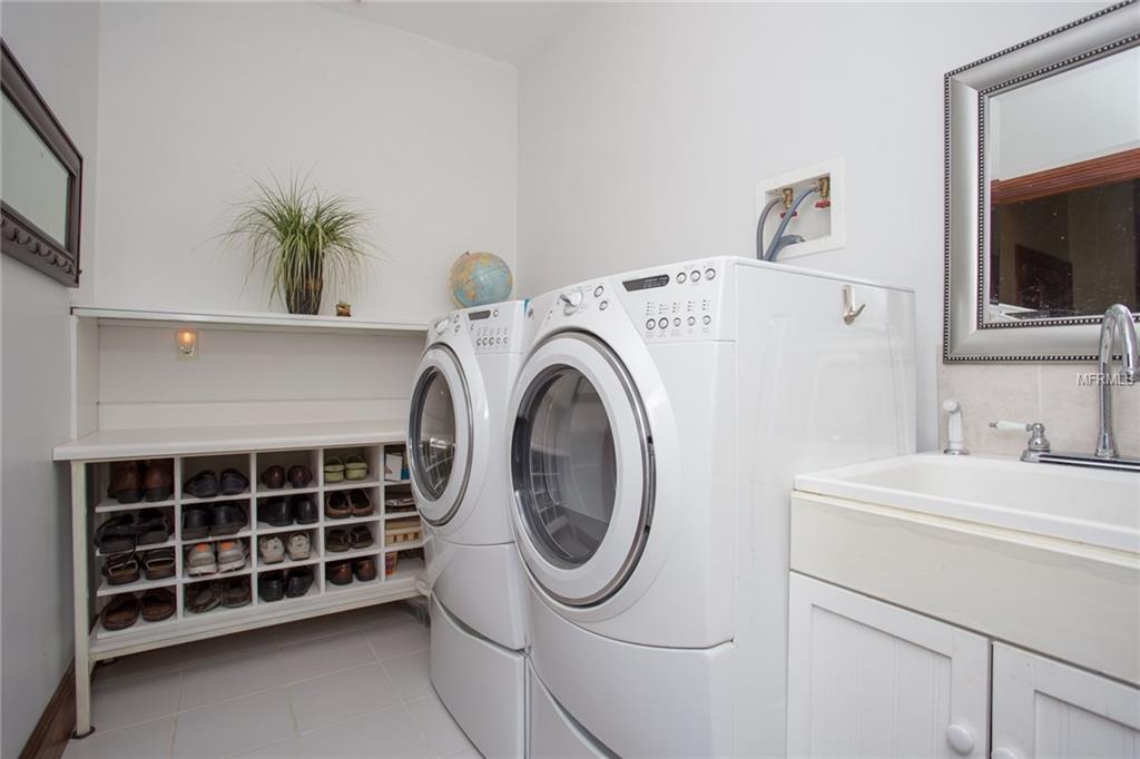 40636 PLYMOUTH CIRCLE, UMATILLA, Florida 32784, 4 Bedrooms Bedrooms, 9 Rooms Rooms,4 BathroomsBathrooms,Residential,For sale,PLYMOUTH,G4849621