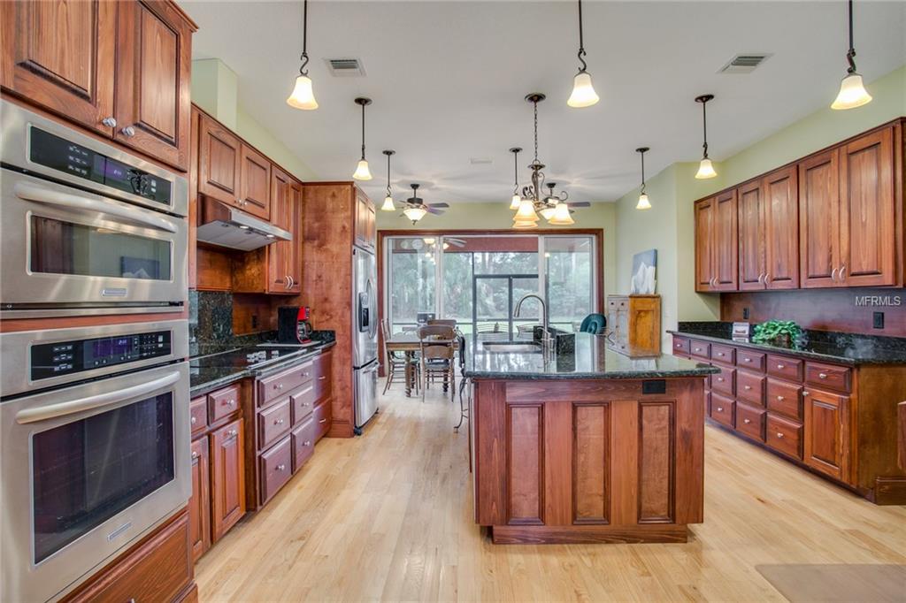 40636 PLYMOUTH CIRCLE, UMATILLA, Florida 32784, 4 Bedrooms Bedrooms, 9 Rooms Rooms,4 BathroomsBathrooms,Residential,For sale,PLYMOUTH,G4849621