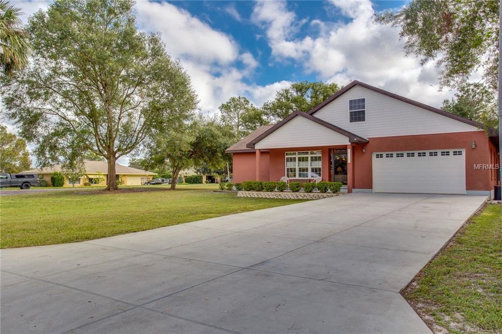 40636 PLYMOUTH CIRCLE, UMATILLA, Florida 32784, 4 Bedrooms Bedrooms, 9 Rooms Rooms,4 BathroomsBathrooms,Residential,For sale,PLYMOUTH,G4849621