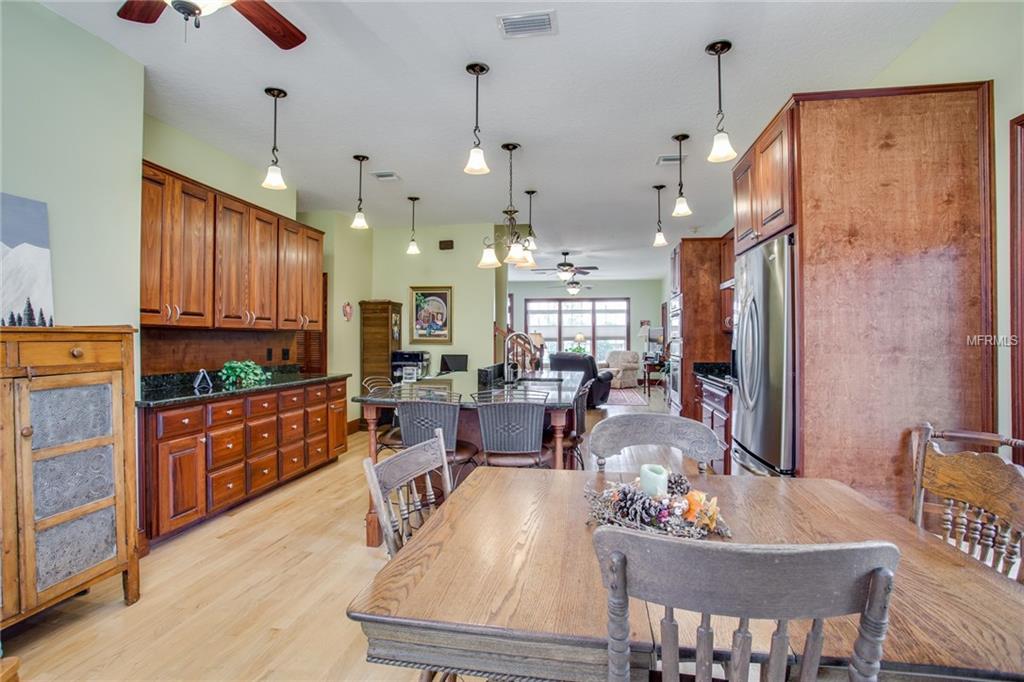 40636 PLYMOUTH CIRCLE, UMATILLA, Florida 32784, 4 Bedrooms Bedrooms, 9 Rooms Rooms,4 BathroomsBathrooms,Residential,For sale,PLYMOUTH,G4849621