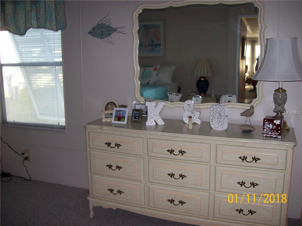 137 SEAWARD WAY, NORTH PORT, Florida 34287, 2 Bedrooms Bedrooms, 6 Rooms Rooms,2 BathroomsBathrooms,Residential,For sale,SEAWARD,C7247767