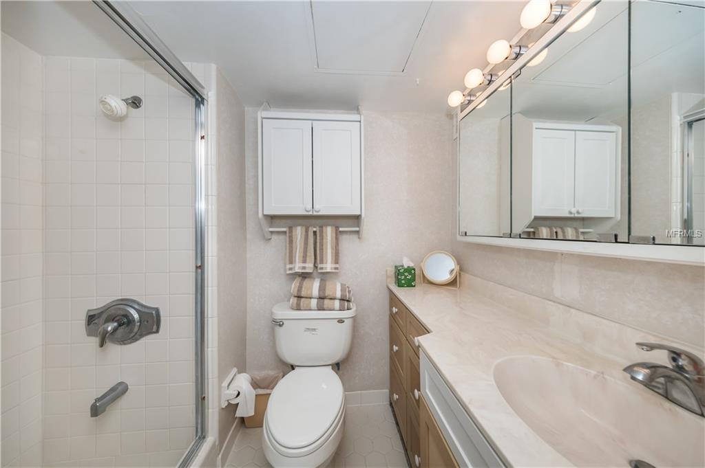 31 ISLAND WAY, CLEARWATER BEACH, Florida 33767, 1 Bedroom Bedrooms, 3 Rooms Rooms,1 BathroomBathrooms,Residential,For sale,ISLAND,U7844630