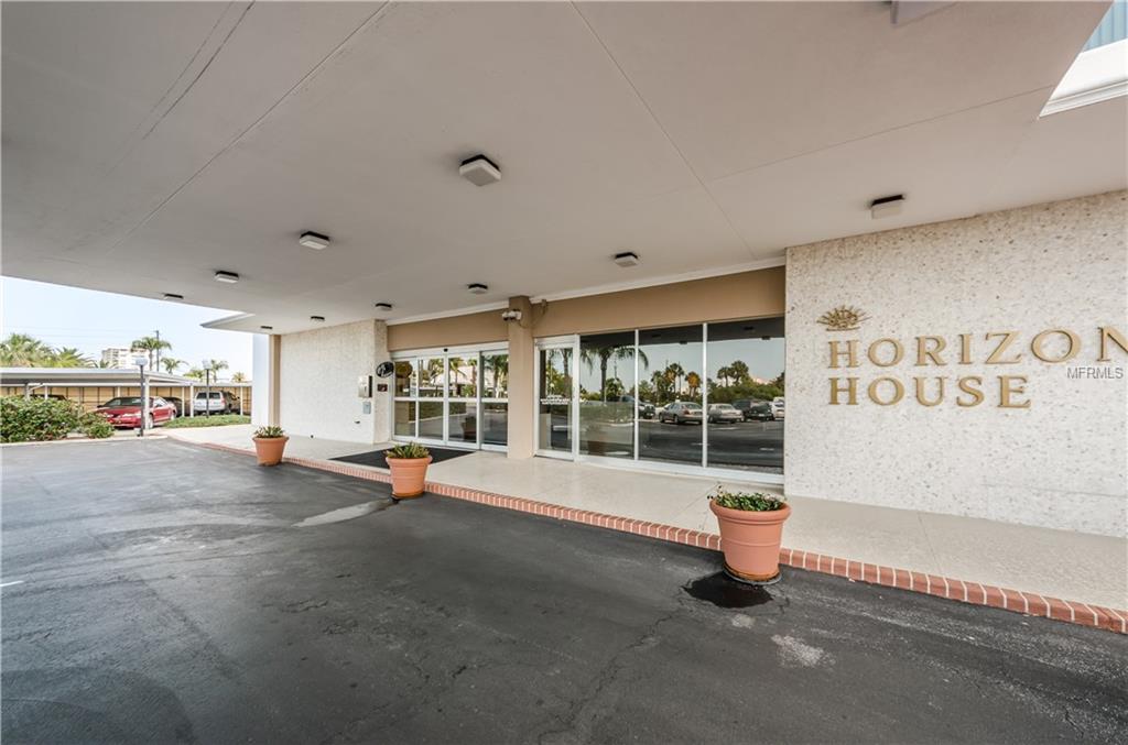 31 ISLAND WAY, CLEARWATER BEACH, Florida 33767, 1 Bedroom Bedrooms, 3 Rooms Rooms,1 BathroomBathrooms,Residential,For sale,ISLAND,U7844630