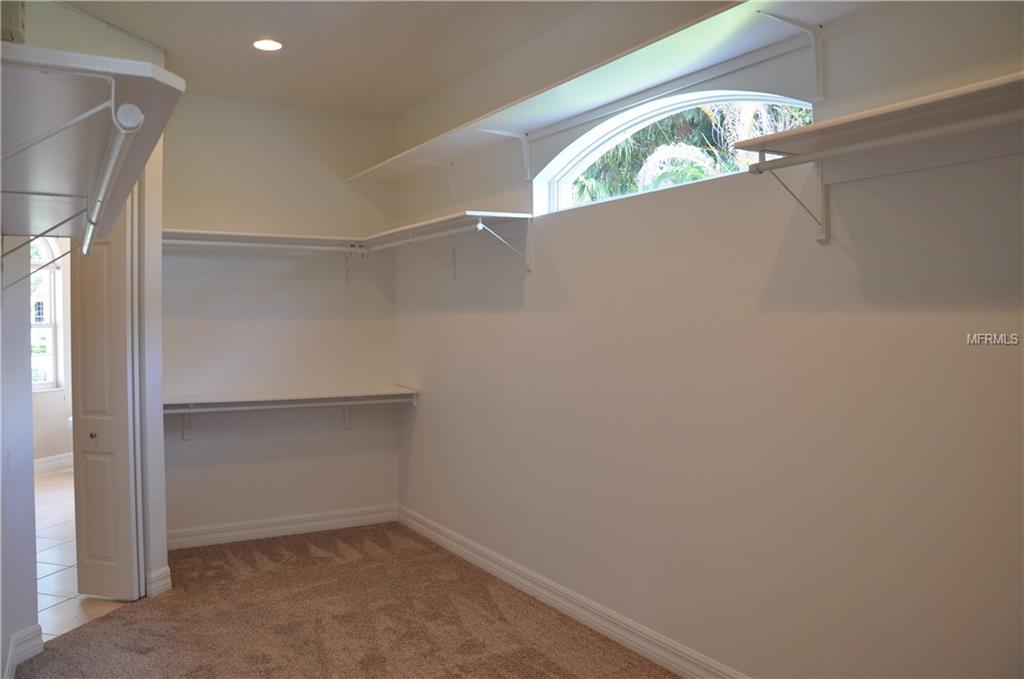 8122 LONE TREE GLEN LAKEWOOD RANCH, Florida 34202, 4 Bedrooms Bedrooms, 8 Rooms Rooms,3 BathroomsBathrooms,Residential,For sale,LONE TREE,A4210098