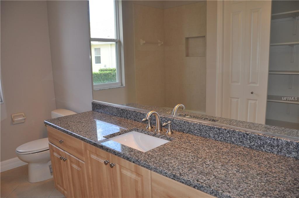 8122 LONE TREE GLEN LAKEWOOD RANCH, Florida 34202, 4 Bedrooms Bedrooms, 8 Rooms Rooms,3 BathroomsBathrooms,Residential,For sale,LONE TREE,A4210098