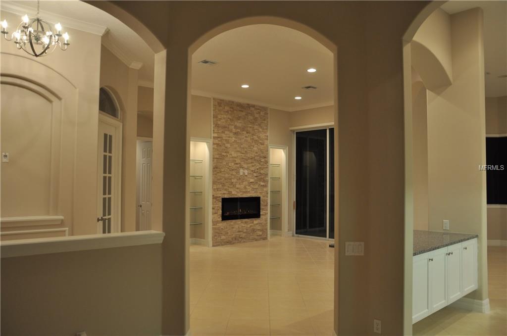 8122 LONE TREE GLEN LAKEWOOD RANCH, Florida 34202, 4 Bedrooms Bedrooms, 8 Rooms Rooms,3 BathroomsBathrooms,Residential,For sale,LONE TREE,A4210098