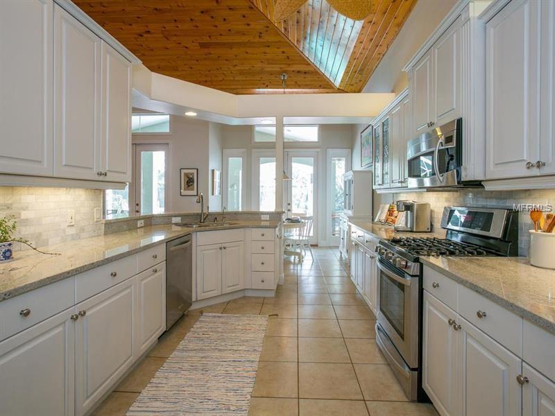 1221 OYSTER COVE DRIVE, SARASOTA, Florida 34242, 3 Bedrooms Bedrooms, 7 Rooms Rooms,2 BathroomsBathrooms,Residential,For sale,OYSTER COVE,A4202030