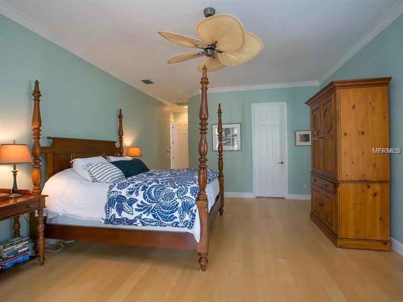 1221 OYSTER COVE DRIVE, SARASOTA, Florida 34242, 3 Bedrooms Bedrooms, 7 Rooms Rooms,2 BathroomsBathrooms,Residential,For sale,OYSTER COVE,A4202030