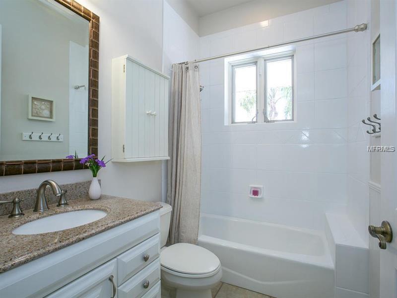 1221 OYSTER COVE DRIVE, SARASOTA, Florida 34242, 3 Bedrooms Bedrooms, 7 Rooms Rooms,2 BathroomsBathrooms,Residential,For sale,OYSTER COVE,A4202030