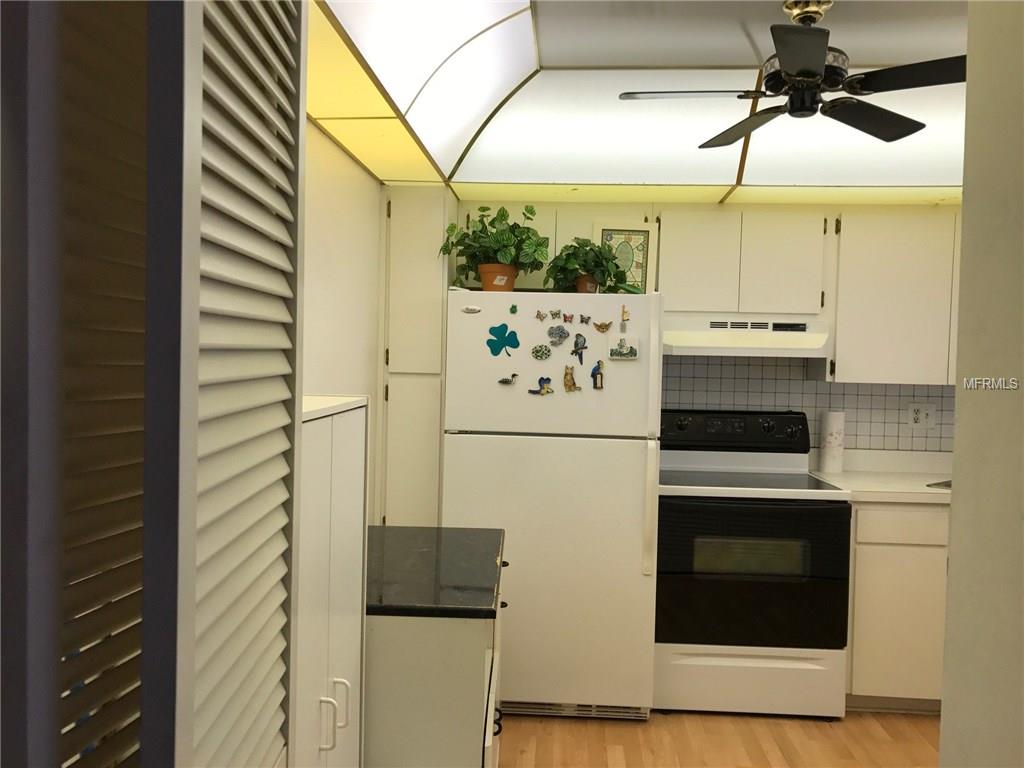 225 COUNTRY CLUB DRIVE, LARGO, Florida 33771, 2 Bedrooms Bedrooms, 4 Rooms Rooms,2 BathroomsBathrooms,Residential,For sale,COUNTRY CLUB,U7843242