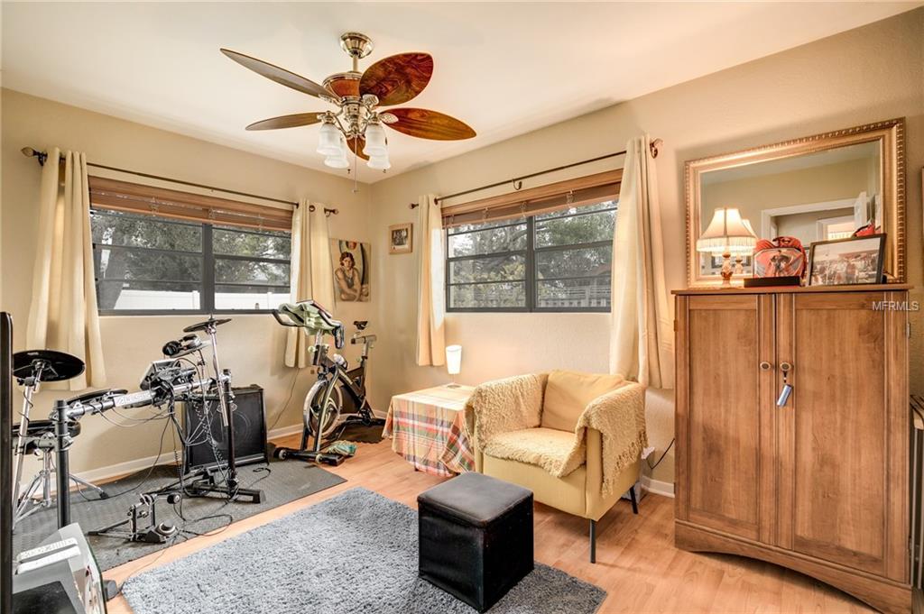 2447 BAYWOOD DRIVE E, DUNEDIN, Florida 34698, 2 Bedrooms Bedrooms, 3 Rooms Rooms,1 BathroomBathrooms,Residential,For sale,BAYWOOD,U7844634