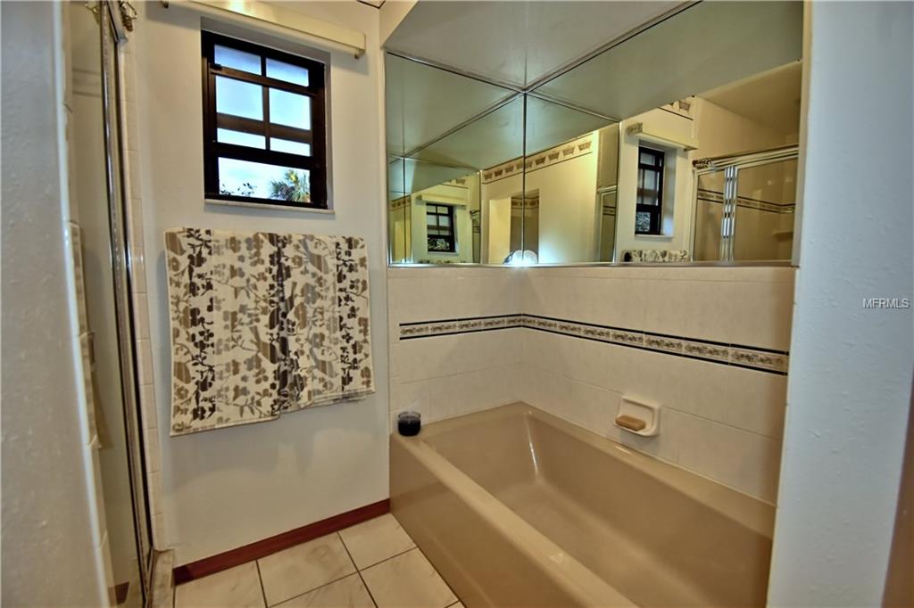 501 HILLSIDE DRIVE, AUBURNDALE, Florida 33823, 4 Bedrooms Bedrooms, 7 Rooms Rooms,3 BathroomsBathrooms,Residential,For sale,HILLSIDE,P4718757