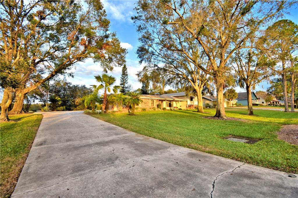 501 HILLSIDE DRIVE, AUBURNDALE, Florida 33823, 4 Bedrooms Bedrooms, 7 Rooms Rooms,3 BathroomsBathrooms,Residential,For sale,HILLSIDE,P4718757