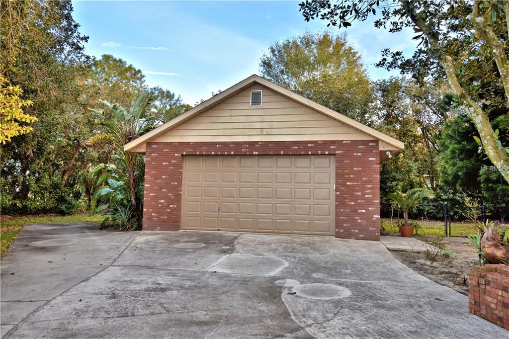 501 HILLSIDE DRIVE, AUBURNDALE, Florida 33823, 4 Bedrooms Bedrooms, 7 Rooms Rooms,3 BathroomsBathrooms,Residential,For sale,HILLSIDE,P4718757