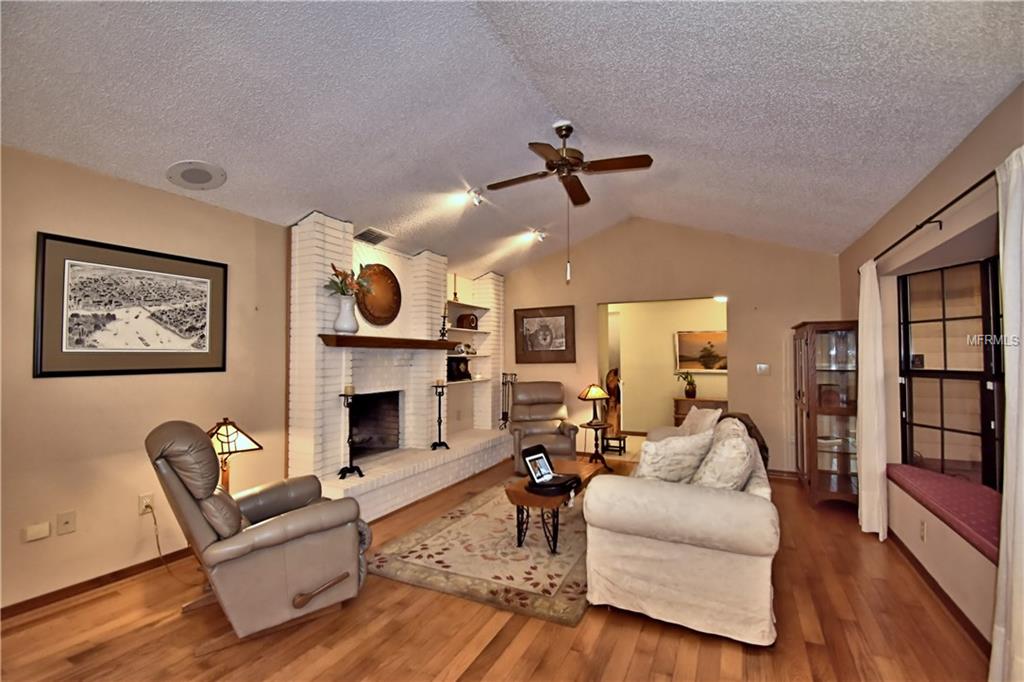 501 HILLSIDE DRIVE, AUBURNDALE, Florida 33823, 4 Bedrooms Bedrooms, 7 Rooms Rooms,3 BathroomsBathrooms,Residential,For sale,HILLSIDE,P4718757