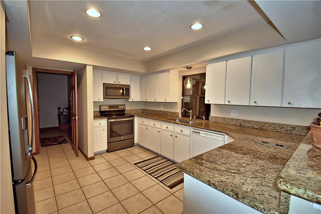 501 HILLSIDE DRIVE, AUBURNDALE, Florida 33823, 4 Bedrooms Bedrooms, 7 Rooms Rooms,3 BathroomsBathrooms,Residential,For sale,HILLSIDE,P4718757