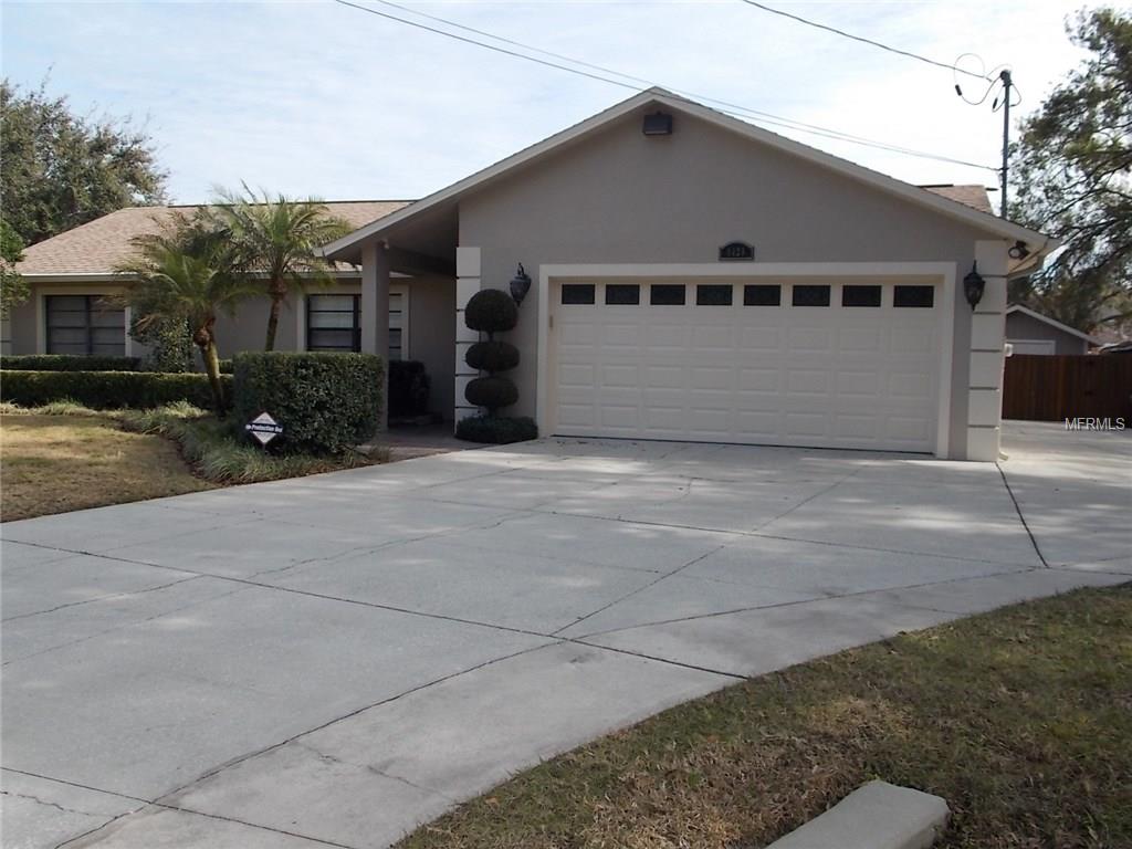 8123 N MANHATTAN AVENUE TAMPA, Florida 33614, 4 Bedrooms Bedrooms, 9 Rooms Rooms,2 BathroomsBathrooms,Residential,For sale,MANHATTAN,T2925533