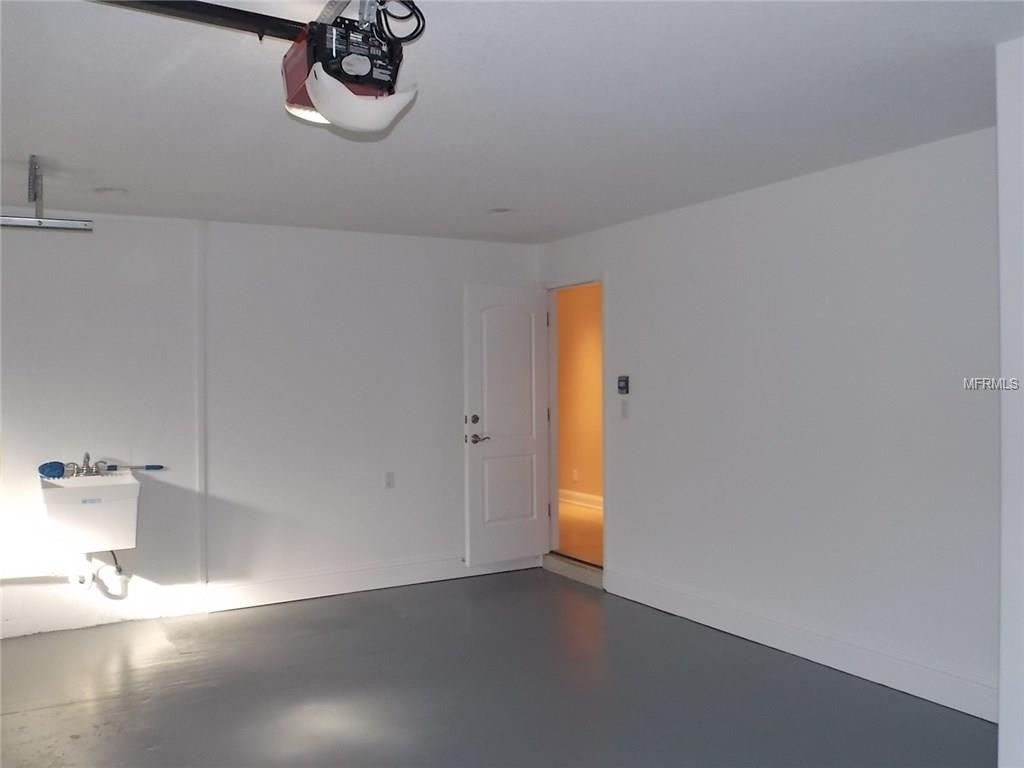 8123 N MANHATTAN AVENUE TAMPA, Florida 33614, 4 Bedrooms Bedrooms, 9 Rooms Rooms,2 BathroomsBathrooms,Residential,For sale,MANHATTAN,T2925533