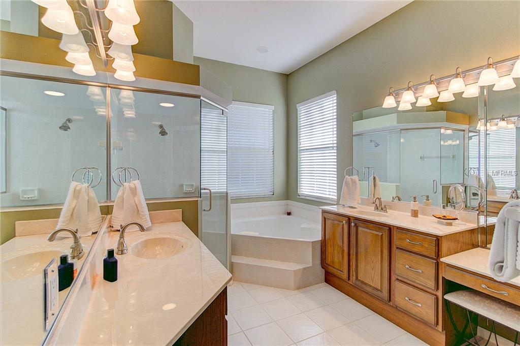 4810 76TH COURT E, BRADENTON, Florida 34203, 3 Bedrooms Bedrooms, 8 Rooms Rooms,2 BathroomsBathrooms,Residential,For sale,76TH,A4208531