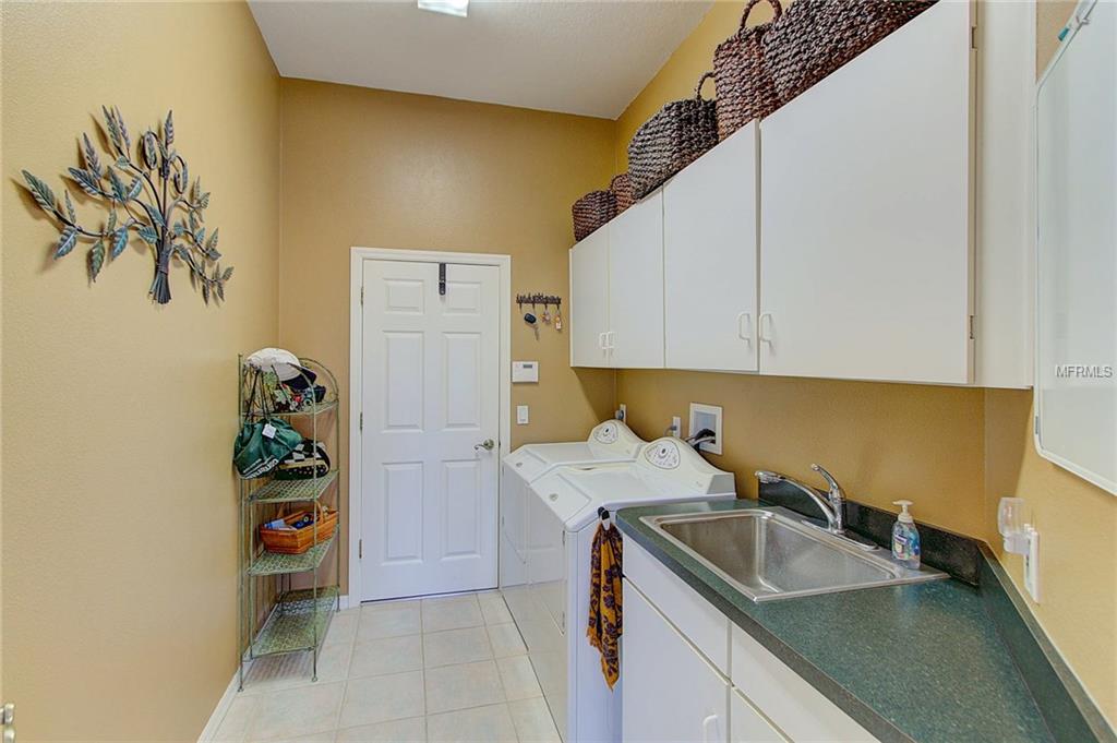 4810 76TH COURT E, BRADENTON, Florida 34203, 3 Bedrooms Bedrooms, 8 Rooms Rooms,2 BathroomsBathrooms,Residential,For sale,76TH,A4208531