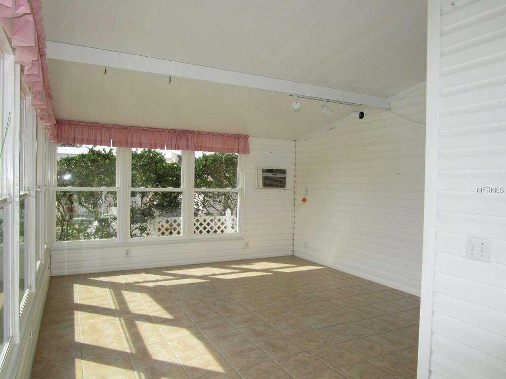 613 COBIA WAY, OLDSMAR, Florida 34677, 3 Bedrooms Bedrooms, 6 Rooms Rooms,2 BathroomsBathrooms,Residential,For sale,COBIA,T2927408