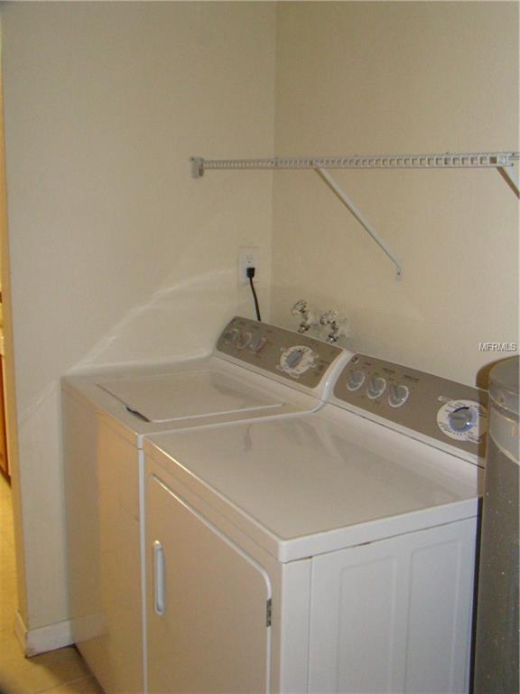 1005 KEATS AVENUE, ORLANDO, Florida 32809, 4 Bedrooms Bedrooms, 9 Rooms Rooms,2 BathroomsBathrooms,Residential,For sale,KEATS,O5561408