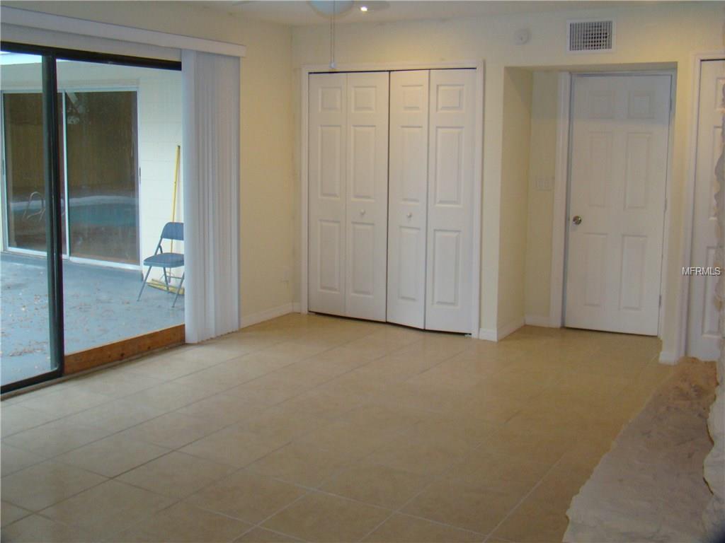 1005 KEATS AVENUE, ORLANDO, Florida 32809, 4 Bedrooms Bedrooms, 9 Rooms Rooms,2 BathroomsBathrooms,Residential,For sale,KEATS,O5561408