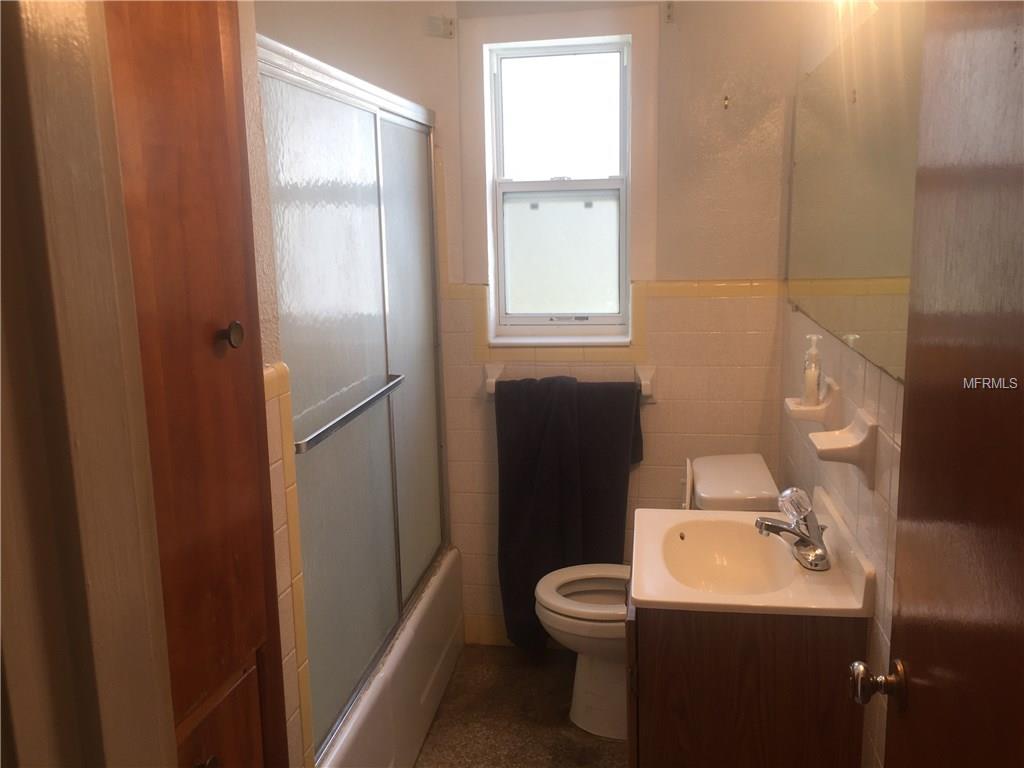 1503 AZALEA STREET, PLANT CITY, Florida 33563, 3 Bedrooms Bedrooms, 6 Rooms Rooms,2 BathroomsBathrooms,Residential,For sale,AZALEA,T2928439