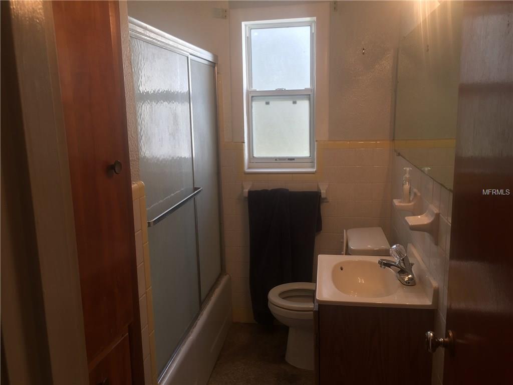 1503 AZALEA STREET, PLANT CITY, Florida 33563, 3 Bedrooms Bedrooms, 6 Rooms Rooms,2 BathroomsBathrooms,Residential,For sale,AZALEA,T2928439