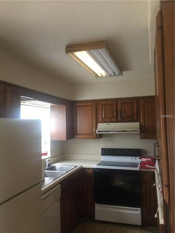 1503 AZALEA STREET, PLANT CITY, Florida 33563, 3 Bedrooms Bedrooms, 6 Rooms Rooms,2 BathroomsBathrooms,Residential,For sale,AZALEA,T2928439