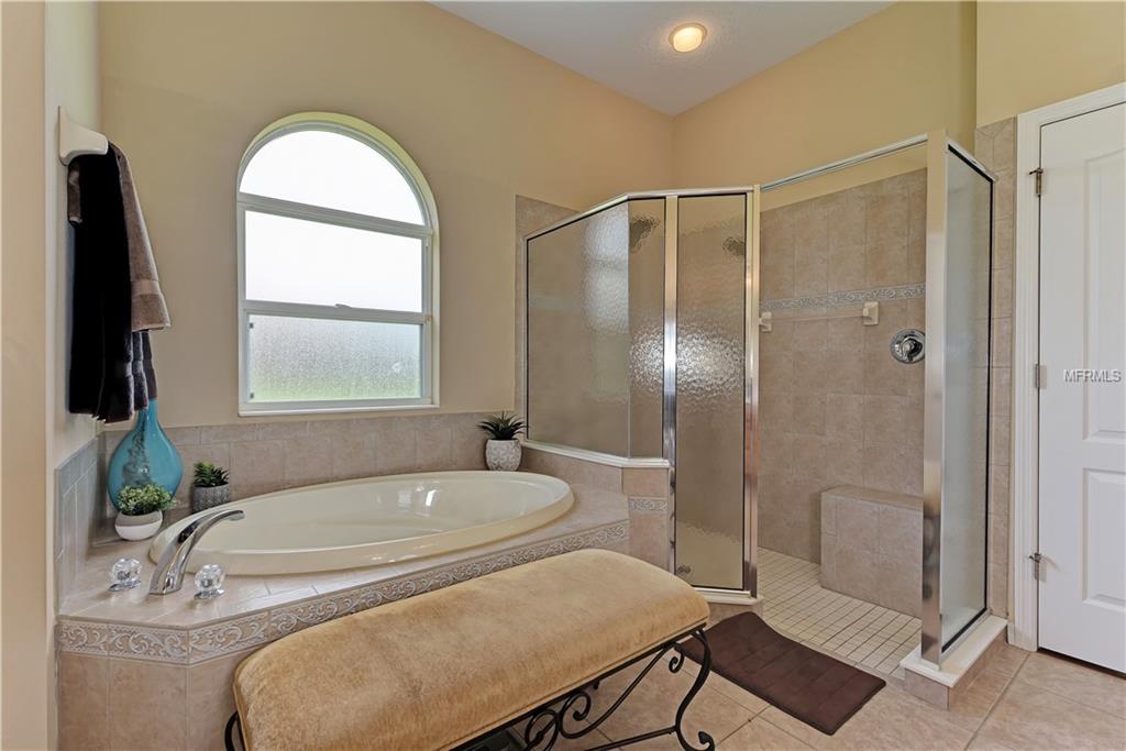 232 DOVE TRAIL, BRADENTON, Florida 34212, 5 Bedrooms Bedrooms, 12 Rooms Rooms,4 BathroomsBathrooms,Residential,For sale,DOVE,A4193824