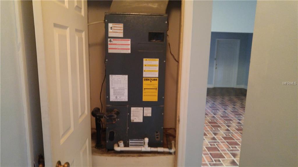 5813 BLUE DAHLIA WAY, ORLANDO, Florida 32807, 2 Bedrooms Bedrooms, 4 Rooms Rooms,2 BathroomsBathrooms,Residential,For sale,BLUE DAHLIA,O5553689