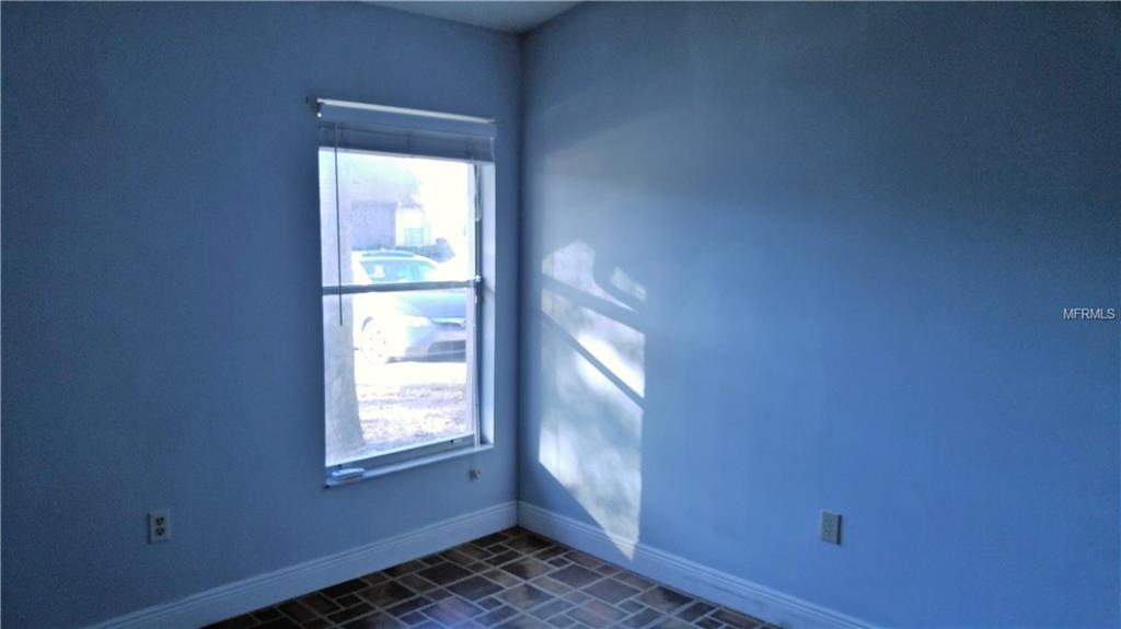 5813 BLUE DAHLIA WAY, ORLANDO, Florida 32807, 2 Bedrooms Bedrooms, 4 Rooms Rooms,2 BathroomsBathrooms,Residential,For sale,BLUE DAHLIA,O5553689