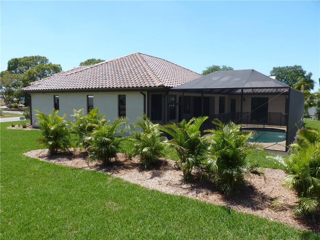 332 CORAL STREET, VENICE, Florida 34285, 3 Bedrooms Bedrooms, 8 Rooms Rooms,2 BathroomsBathrooms,Residential,For sale,CORAL,N5915751