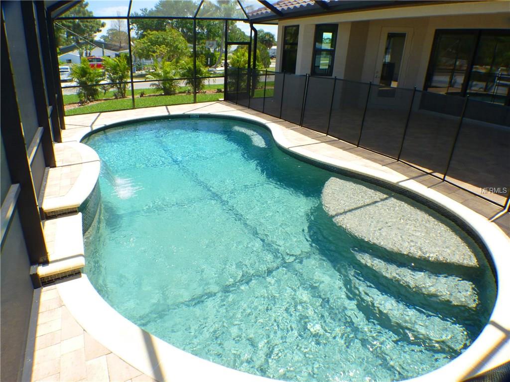 332 CORAL STREET, VENICE, Florida 34285, 3 Bedrooms Bedrooms, 8 Rooms Rooms,2 BathroomsBathrooms,Residential,For sale,CORAL,N5915751