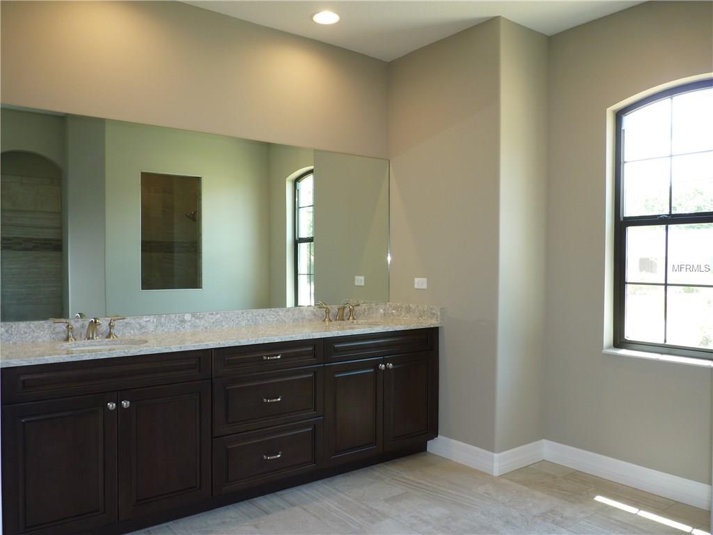 332 CORAL STREET, VENICE, Florida 34285, 3 Bedrooms Bedrooms, 8 Rooms Rooms,2 BathroomsBathrooms,Residential,For sale,CORAL,N5915751