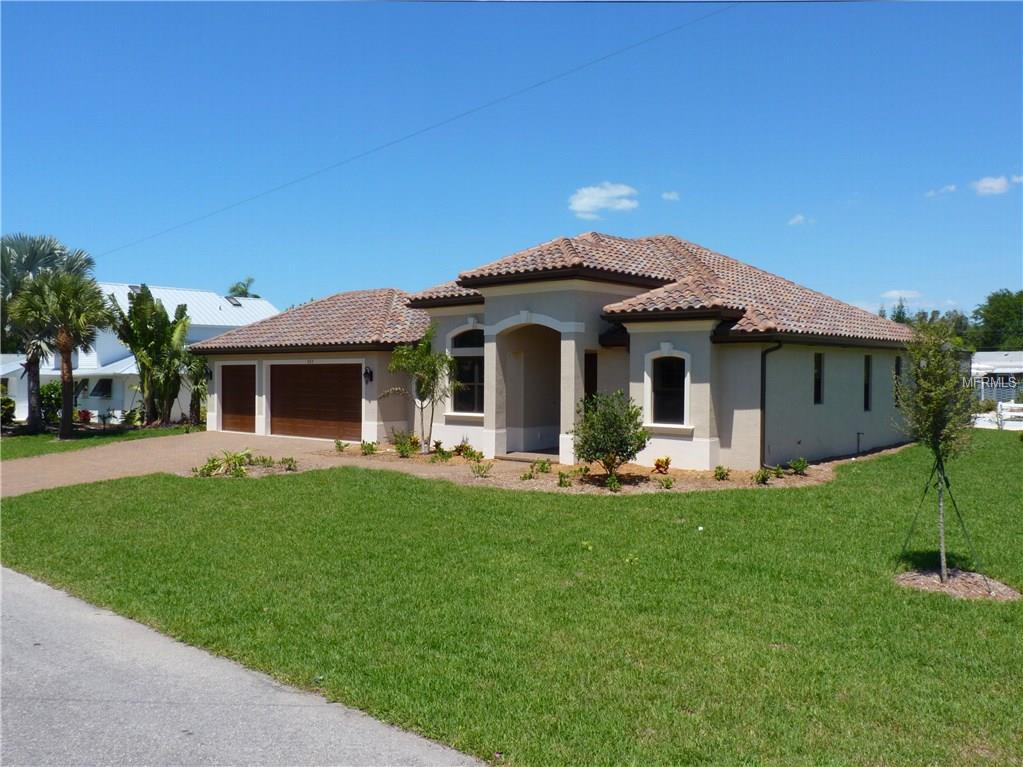 332 CORAL STREET, VENICE, Florida 34285, 3 Bedrooms Bedrooms, 8 Rooms Rooms,2 BathroomsBathrooms,Residential,For sale,CORAL,N5915751