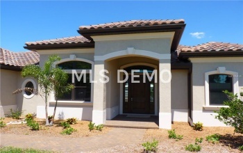 332 CORAL STREET, VENICE, Florida 34285, 3 Bedrooms Bedrooms, 8 Rooms Rooms,2 BathroomsBathrooms,Residential,For sale,CORAL,N5915751