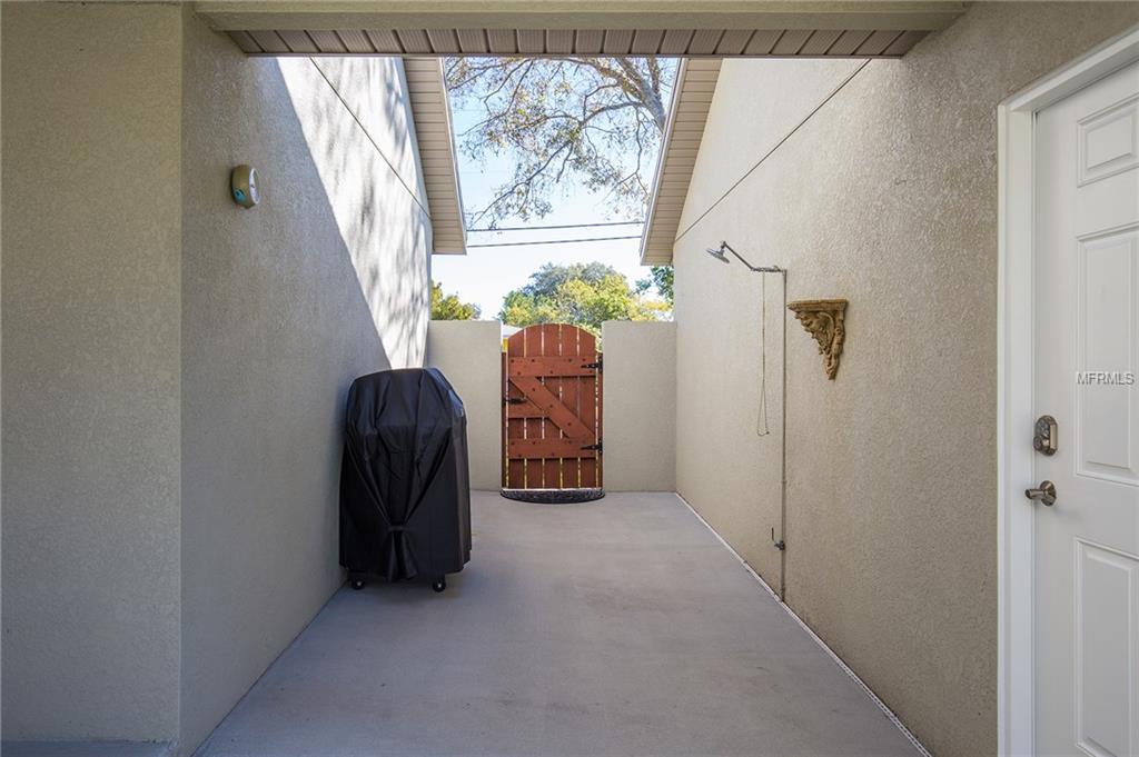 6200 2ND AVENUE N, ST PETERSBURG, Florida 33710, 3 Bedrooms Bedrooms, 5 Rooms Rooms,2 BathroomsBathrooms,Residential,For sale,2ND,U7845170